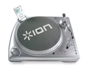 Ion USB Turntable with Universal Dock for iPod